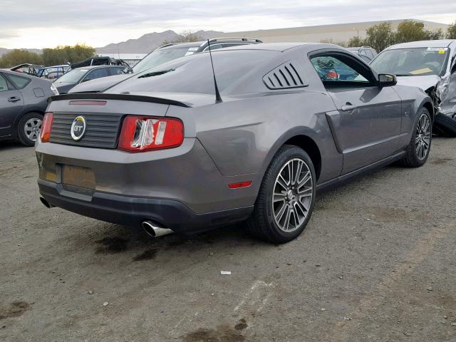 1ZVBP8CH4A5102388 - 2010 FORD MUSTANG GT GRAY photo 4