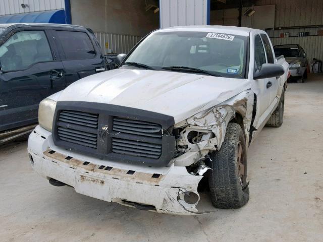 1D7HW58JX6S558937 - 2006 DODGE DAKOTA QUA WHITE photo 2