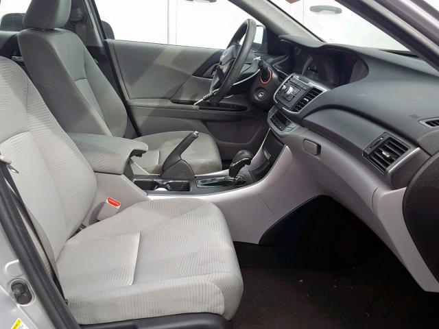 1HGCR2F36EA120095 - 2014 HONDA ACCORD LX SILVER photo 5