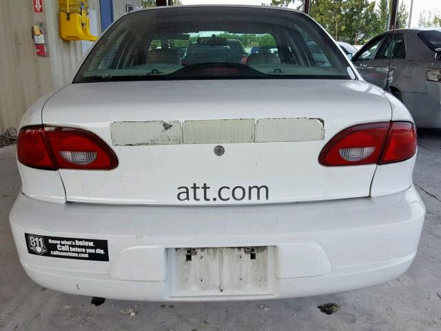 1G1JC524717334729 - 2001 CHEVROLET CAVALIER B WHITE photo 9