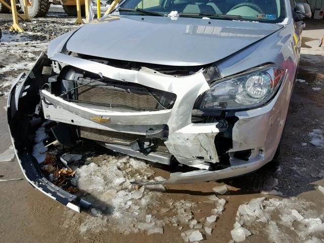 1G1ZB5E13BF256139 - 2011 CHEVROLET MALIBU LS Gümüş foto 9