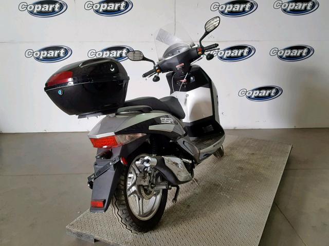 L5YTCKPAXG1126961 - 2016 OTHER SCOOTER BLACK photo 4