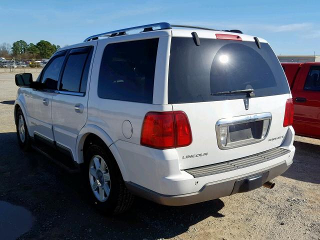 5LMFU27R74LJ43149 - 2004 LINCOLN NAVIGATOR WHITE photo 3
