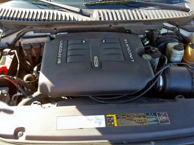 5LMFU27R74LJ43149 - 2004 LINCOLN NAVIGATOR WHITE photo 7