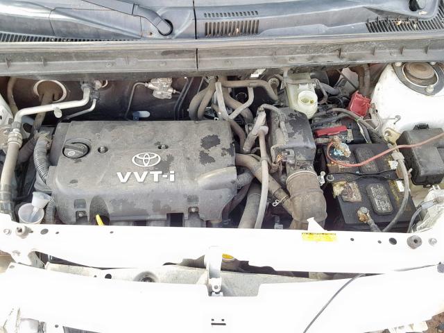 JTLKT334X64057747 - 2006 TOYOTA SCION XB WHITE photo 7