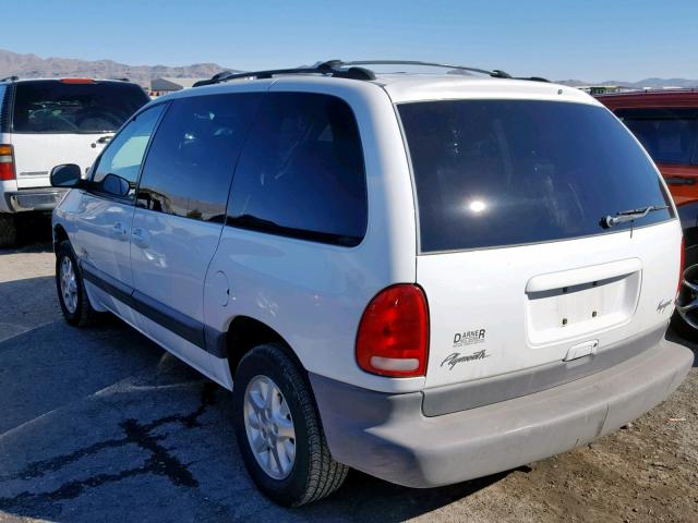 1P4GP45R8VB454853 - 1997 PLYMOUTH VOYAGER SE WHITE photo 3