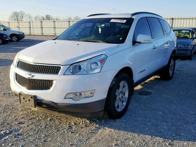 1GNEV23D99S106926 - 2009 CHEVROLET TRAVERSE L WHITE photo 2