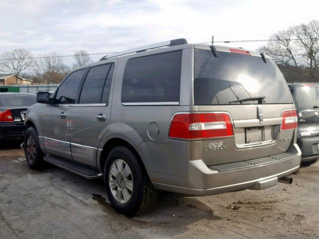 5LMFU28579LJ00708 - 2009 LINCOLN NAVIGATOR SILVER photo 3