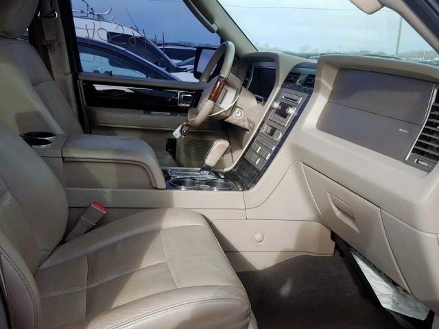 5LMFU28579LJ00708 - 2009 LINCOLN NAVIGATOR SILVER photo 5