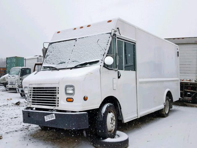 4UZAAPDH96CX05876 - 2006 FREIGHTLINER CHASSIS M WHITE photo 2