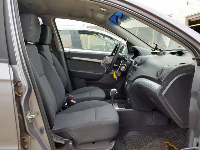 KL1TD5DE4AB082042 - 2010 CHEVROLET AVEO LS GRAY photo 5