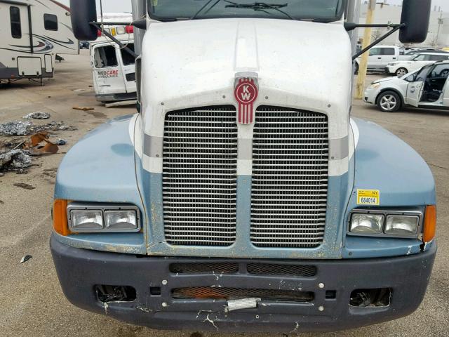 1XRADB905J082113 - 2005 KENWORTH CONSTRUCTI WHITE photo 7