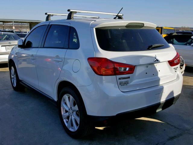 4A4AP3AW3FE056913 - 2015 MITSUBISHI OUTLANDER WHITE photo 3