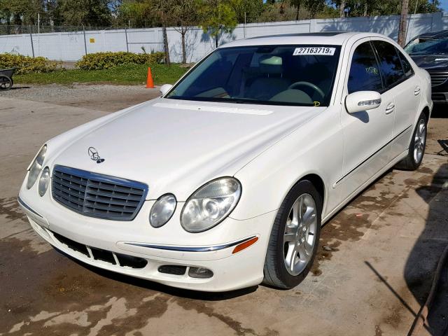 WDBUF56J46A885589 - 2006 MERCEDES-BENZ E 350 WHITE photo 2