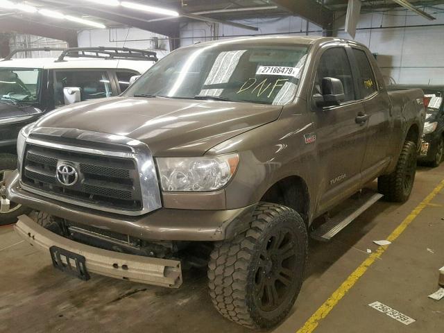 5TFUY5F16BX197788 - 2011 TOYOTA TUNDRA DOU BROWN photo 2