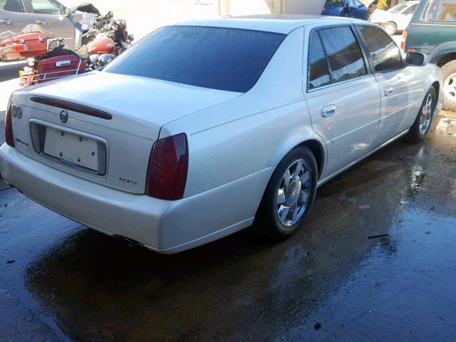 1G6KF5495YU162226 - 2000 CADILLAC DEVILLE DT WHITE photo 4