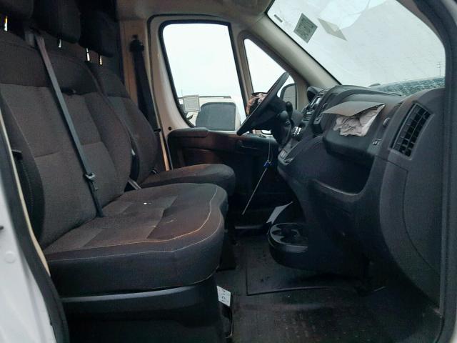 3C6TRVNG1GE113647 - 2016 RAM PROMASTER WHITE photo 5