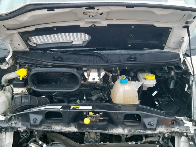 3C6TRVNG1GE113647 - 2016 RAM PROMASTER WHITE photo 7