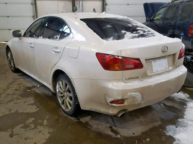 JTHCK262X75014902 - 2007 LEXUS IS 250 WHITE photo 3