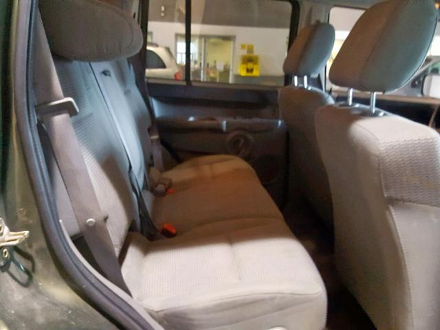 1J8HG48K27C586696 - 2007 JEEP COMMANDER GREEN photo 6