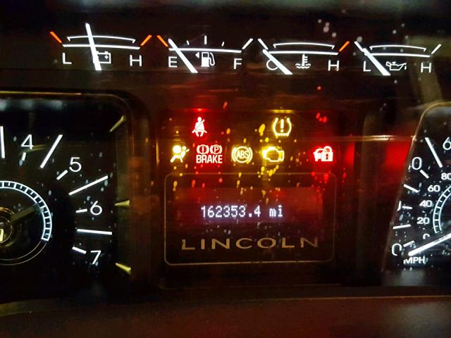 5LMFL28507LJ14725 - 2007 LINCOLN NAVIGATOR Қызыл фото 8