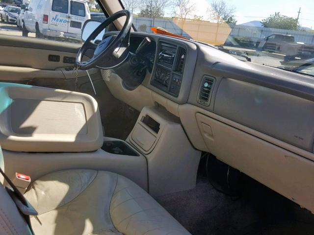 1GKEK13TX2J245899 - 2002 GMC YUKON GOLD photo 5