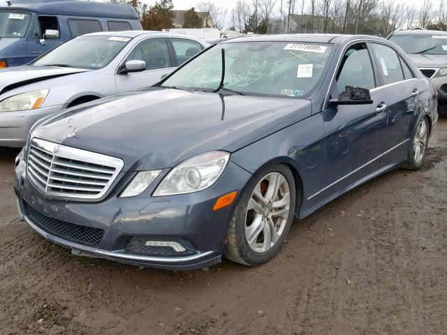 WDDHF9AB4AA251451 - 2010 MERCEDES-BENZ E 550 4MAT BLUE photo 2