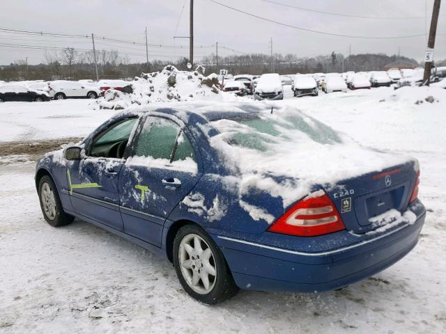 WDBRF61J32F266160 - 2002 MERCEDES-BENZ C 240 BLUE photo 3