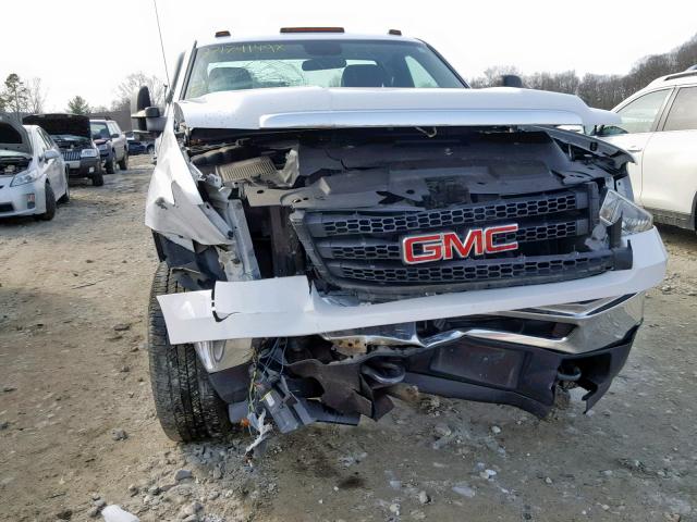 1GT322CG1DF216499 - 2013 GMC SIERRA K35 WHITE photo 9