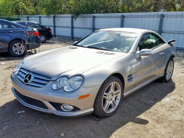 WDBSK71F57F121496 - 2007 MERCEDES-BENZ SL 550 SILVER photo 2