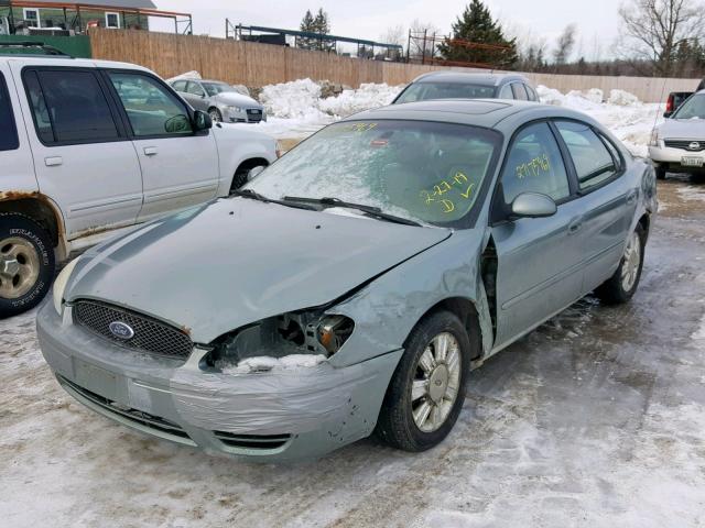 1FAFP56U05A302084 - 2005 FORD TAURUS SEL GREEN photo 2