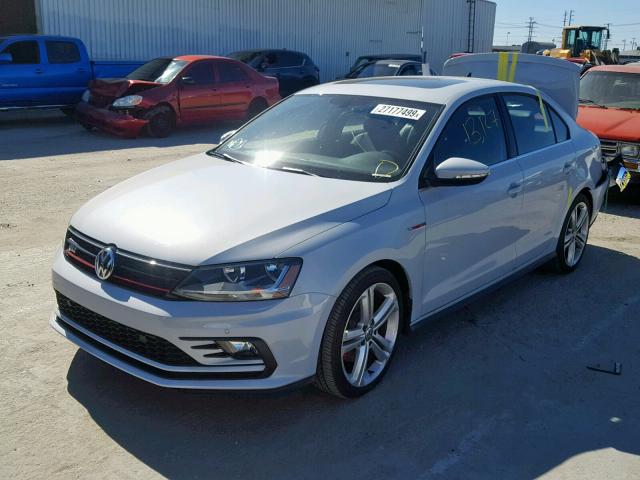 3VW5T7AJ0HM321460 - 2017 VOLKSWAGEN JETTA GLI SILVER photo 2