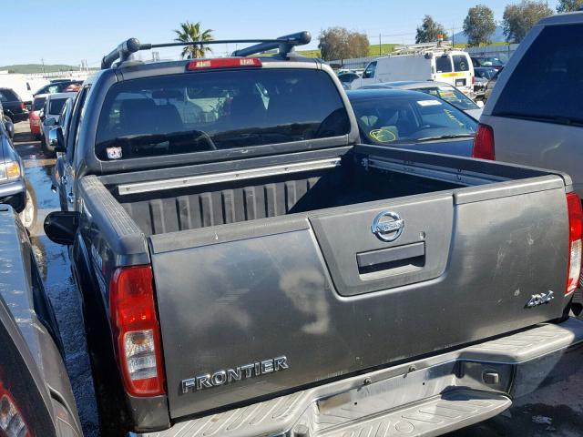 1N6AD07W85C447973 - 2005 NISSAN FRONTIER C GRAY photo 3