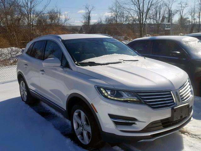 5LMCJ1D97JUL31704 - 2018 LINCOLN MKC PREMIE WHITE photo 1