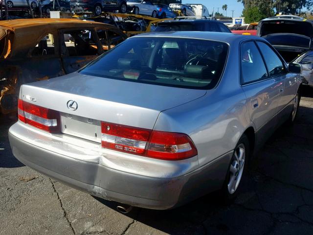 JT8BF28G6Y5078901 - 2000 LEXUS ES 300 SILVER photo 4