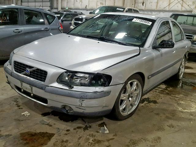 YV1RH59H942389294 - 2004 VOLVO S60 2.5T SILVER photo 2