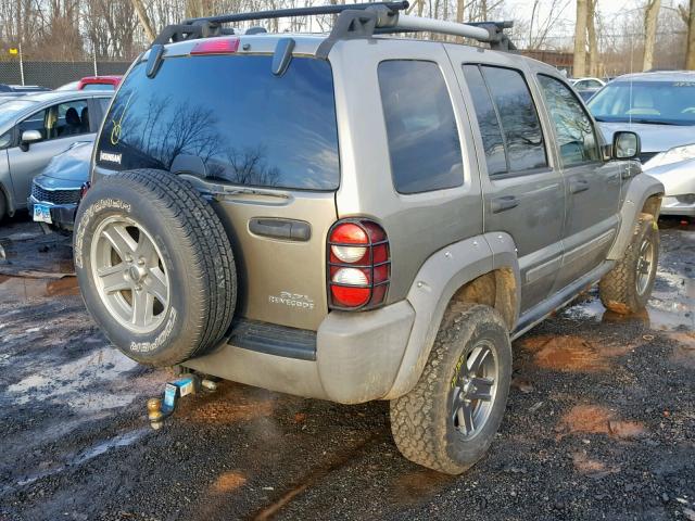 1J8GL38K35W671446 - 2005 JEEP LIBERTY RE BEIGE photo 4