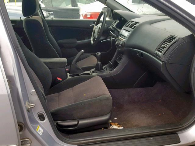 1HGCM55165A047729 - 2005 HONDA ACCORD DX SILVER photo 5