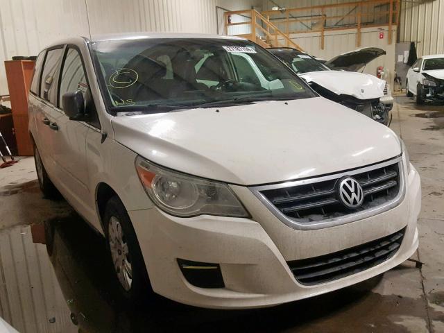 2V4RW4DG8BR659494 - 2011 VOLKSWAGEN ROUTAN S WHITE photo 1