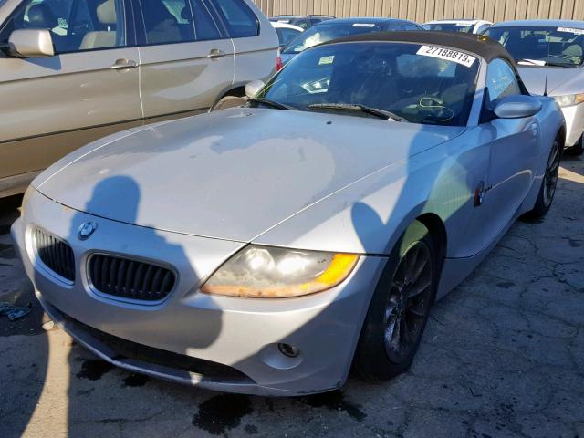 4USBT33493LS40662 - 2003 BMW Z4 2.5 SILVER photo 2