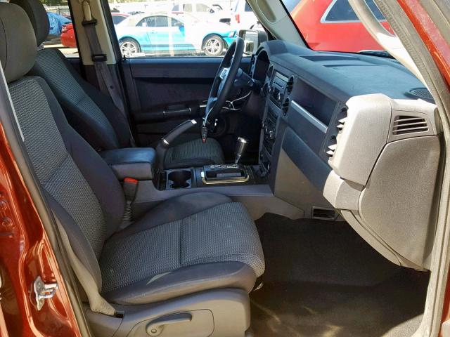 1J8HG48K29C507837 - 2009 JEEP COMMANDER MAROON photo 5
