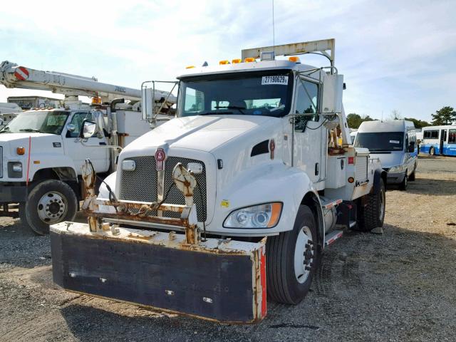 2NKHHN7X0DM361490 - 2013 KENWORTH CONSTRUCTI WHITE photo 2