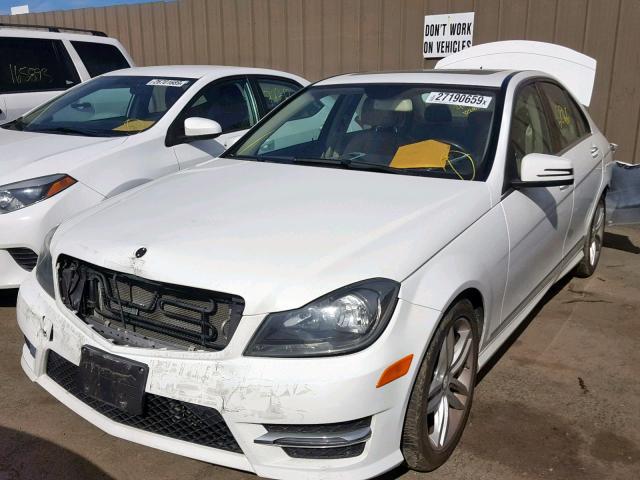 WDDGF4HB8DA807401 - 2013 MERCEDES-BENZ C 250 WHITE photo 2