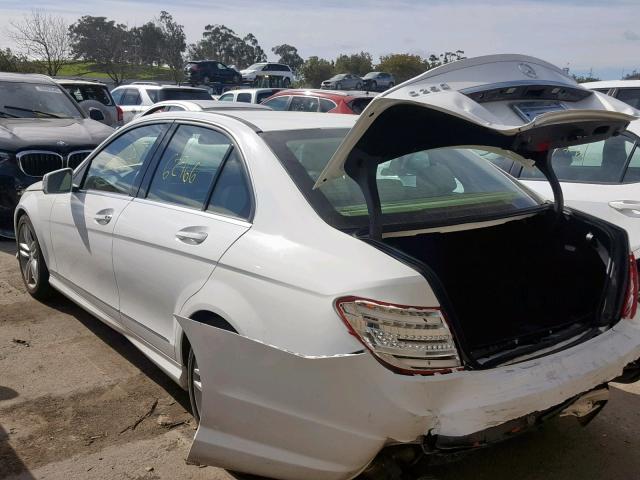 WDDGF4HB8DA807401 - 2013 MERCEDES-BENZ C 250 WHITE photo 3