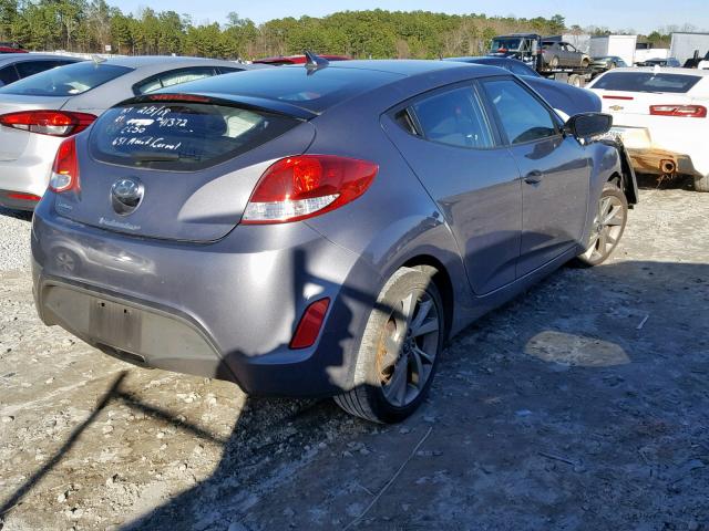 KMHTC6AD7HU320263 - 2017 HYUNDAI VELOSTER GRAY photo 4