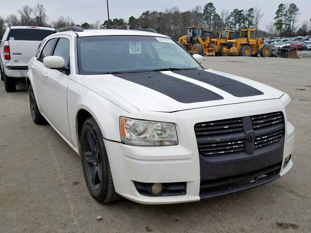 2D4FV37V68H163180 - 2008 DODGE MAGNUM SXT WHITE photo 1