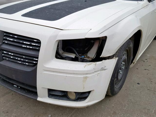 2D4FV37V68H163180 - 2008 DODGE MAGNUM SXT WHITE photo 9