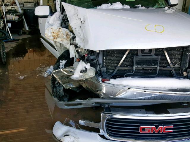 1GKEK13Z24J171613 - 2004 GMC YUKON WHITE photo 10