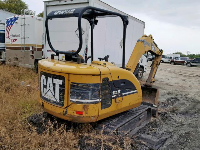 CAT3025CLGBB00748 - 2006 CATI ESCAVATOR YELLOW photo 4