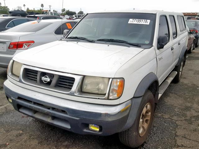 1N6ED27T3YC388726 - 2000 NISSAN FRONTIER C WHITE photo 2